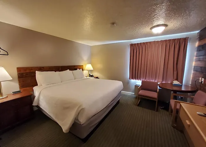 Red Ledges Inn